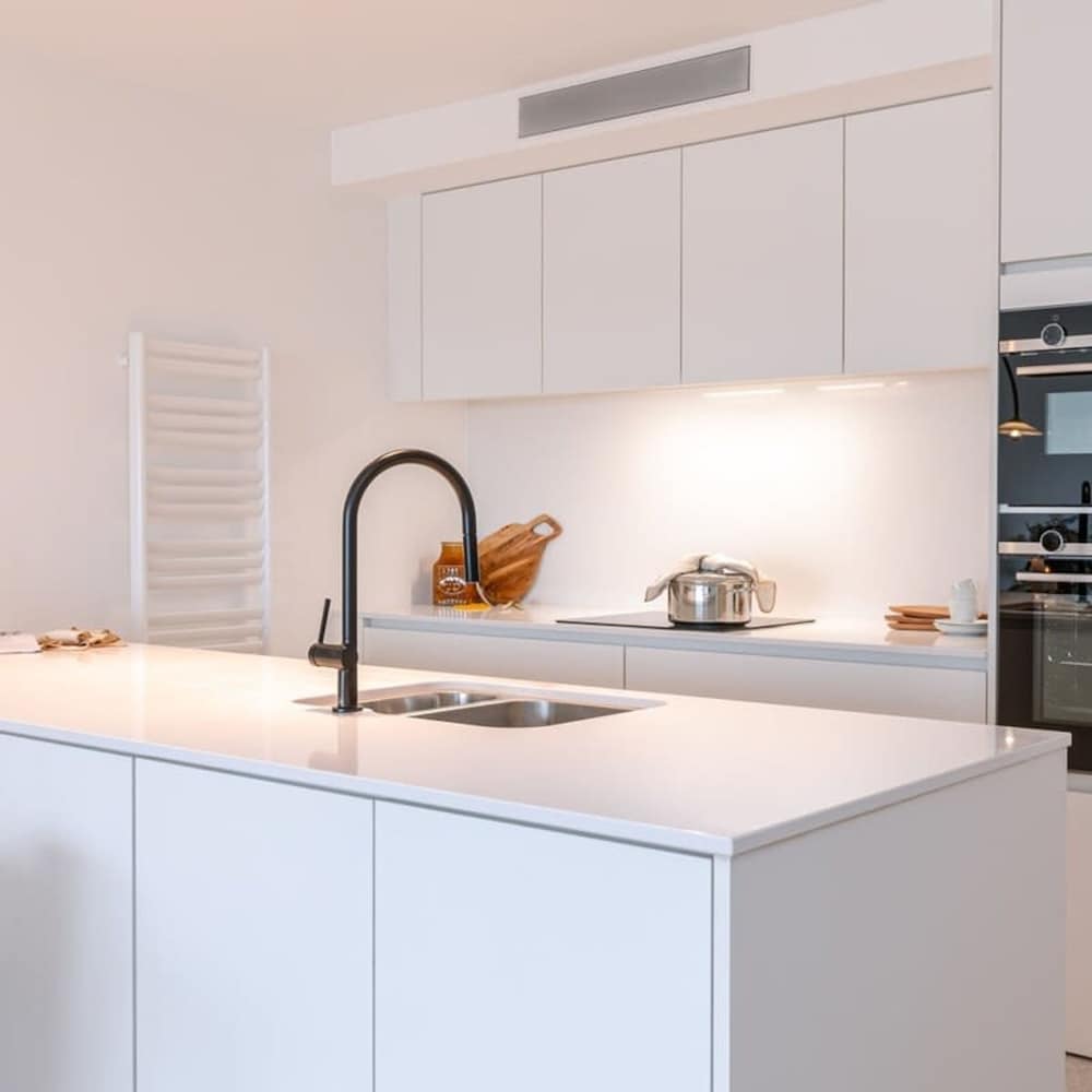 Renovated Apartment With sea View and Parking