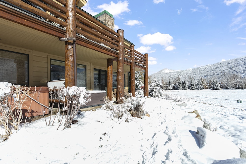 Bristlecone at Deer Valley Resort - Three Bedroom Condo with Hot Tub #503 3 Condo