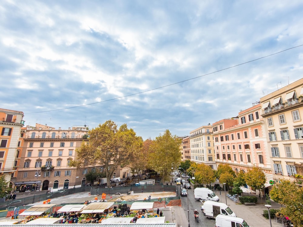 RSH San Cosimato Luxury Bright Apartment