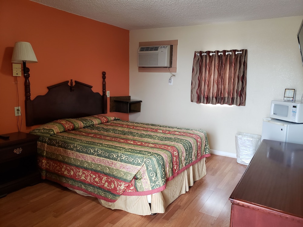 Mustang Motel view 2