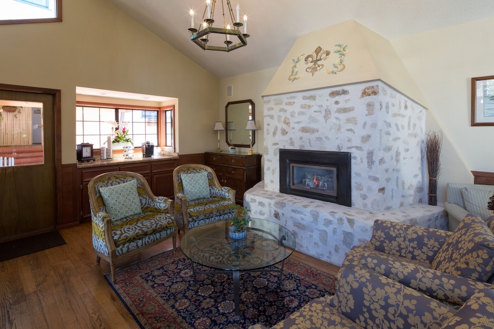 Monterey Vacations - Normandy Inn - Property Image 2