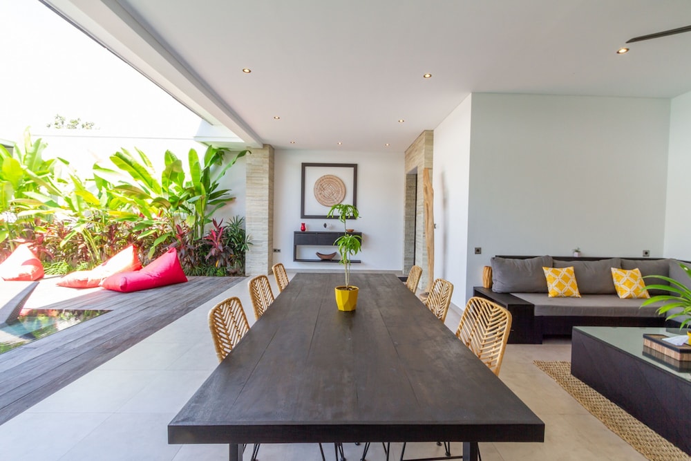 Villa Lys by Alfred in Bali - Charming 3BD Villa w Pool View Near Berawa Beach