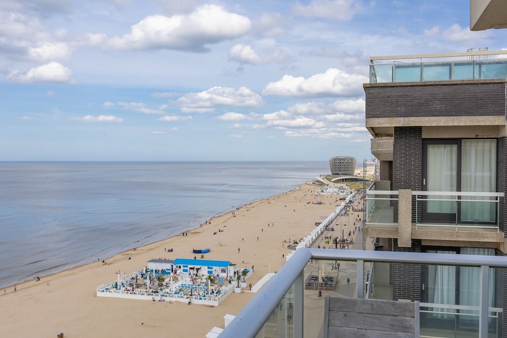 One-bedroom Apartment on the Seafront