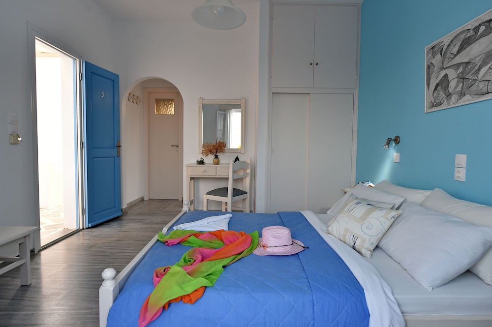 Tarsa Studios & Apartments view 3