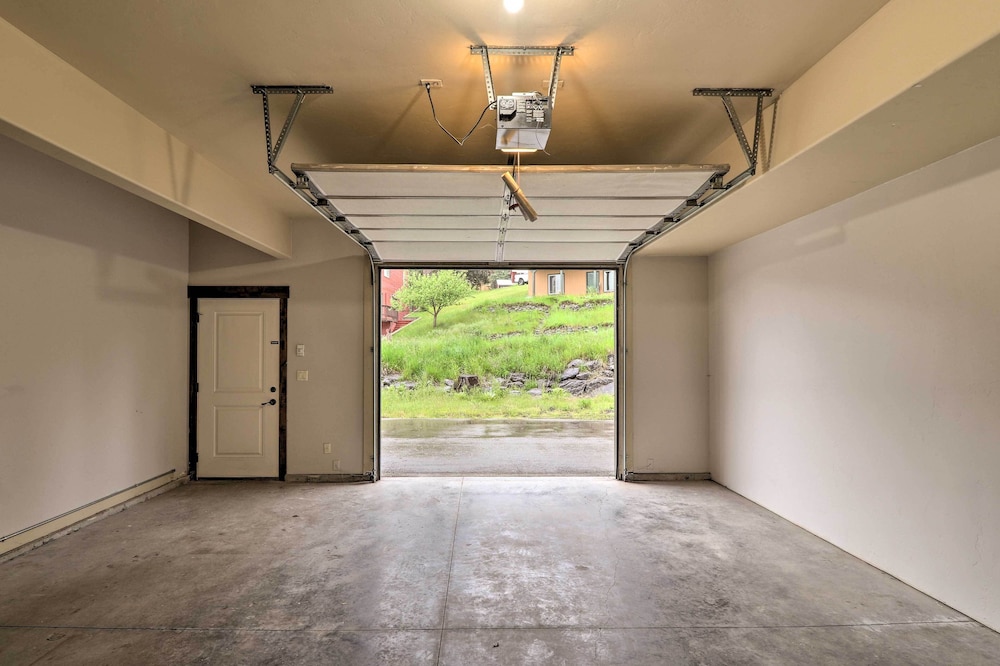 Walkable Bigfork Townhome: Fish, Hike & Ski! view 5