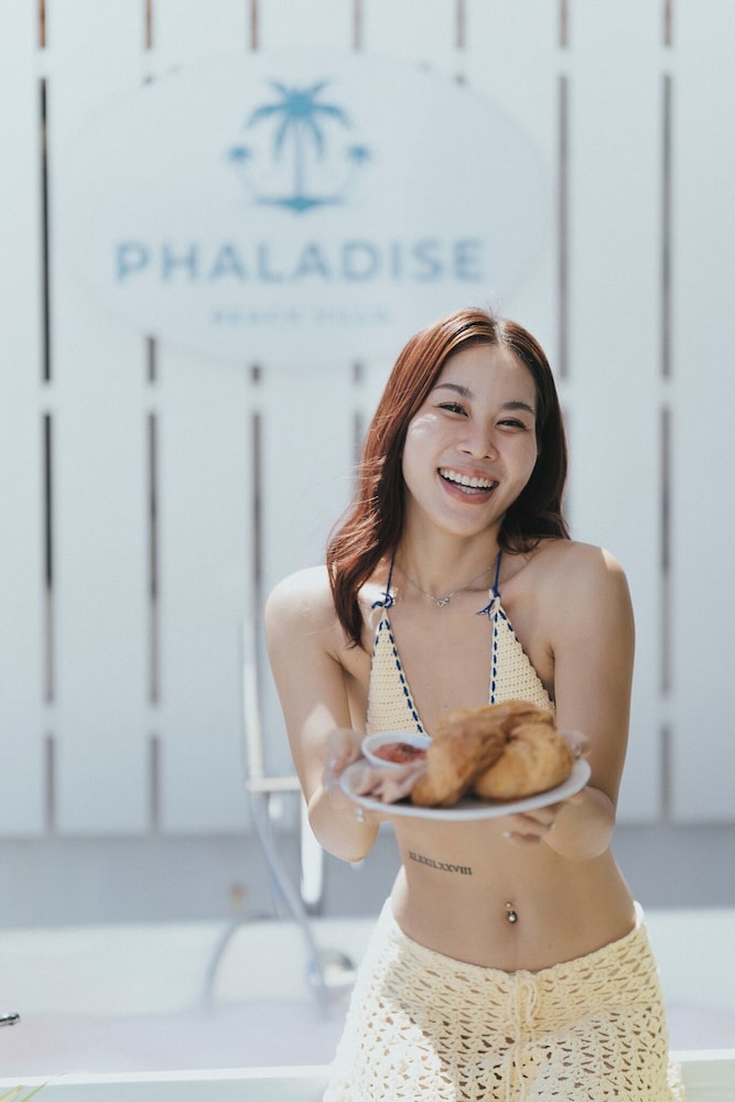 Phaladise Beach Villa at Phala Beach, Ban Chang