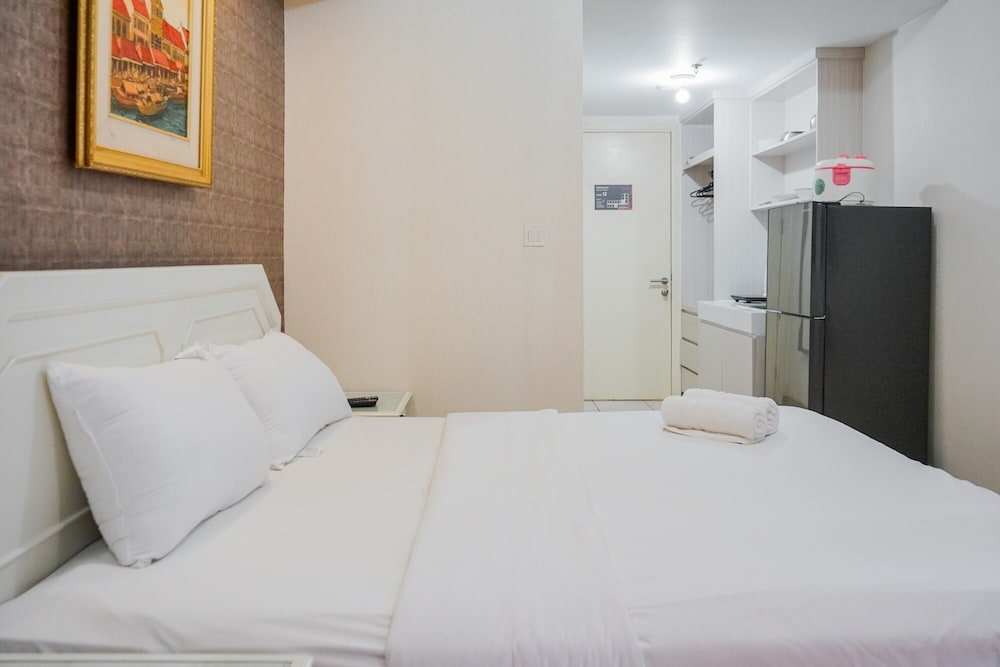 Minimalist Studio Apartment with City View at M-Town Residence view 4