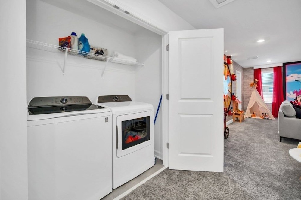 2900penolpe 9 Bedroom Home