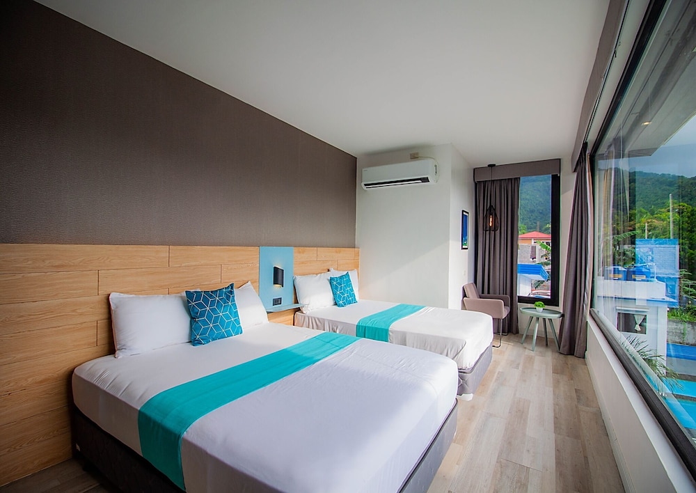 Anton's Loft Designer Resort Pansol