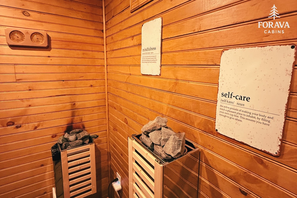 Forava Cabins - Tiny Cabin in the Woods