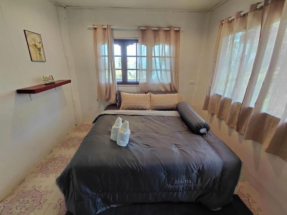 2 Bedroom Private Home Perfect for Families - Kitchen -seaviews -fast Wifi