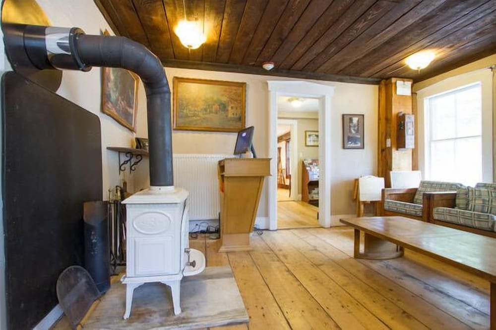 Killington Vacations - Salt Ash Inn - Property Image 2