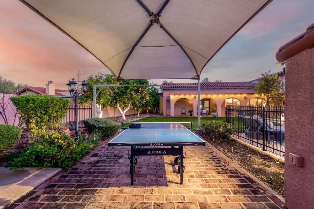 Historic Desert Rose Estate Pool Sauna Sleeps 12