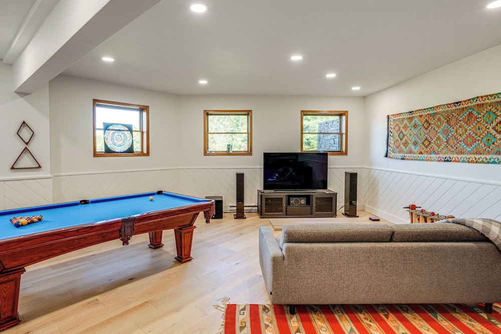 3 Mi Windham Mtn Club: Family Home w/ Yard