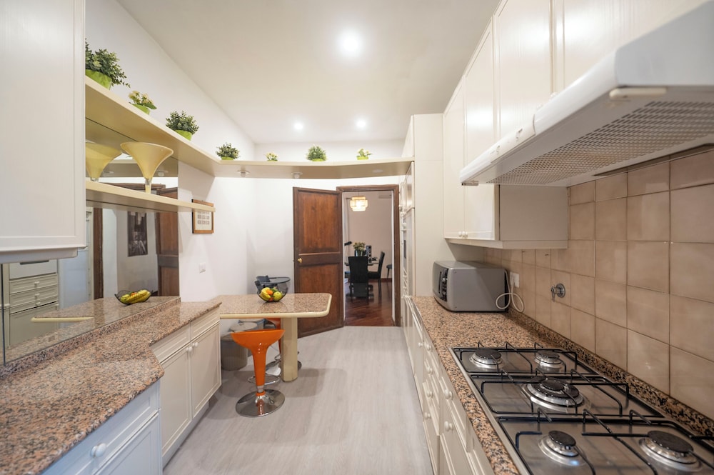 Pantheon Apartments