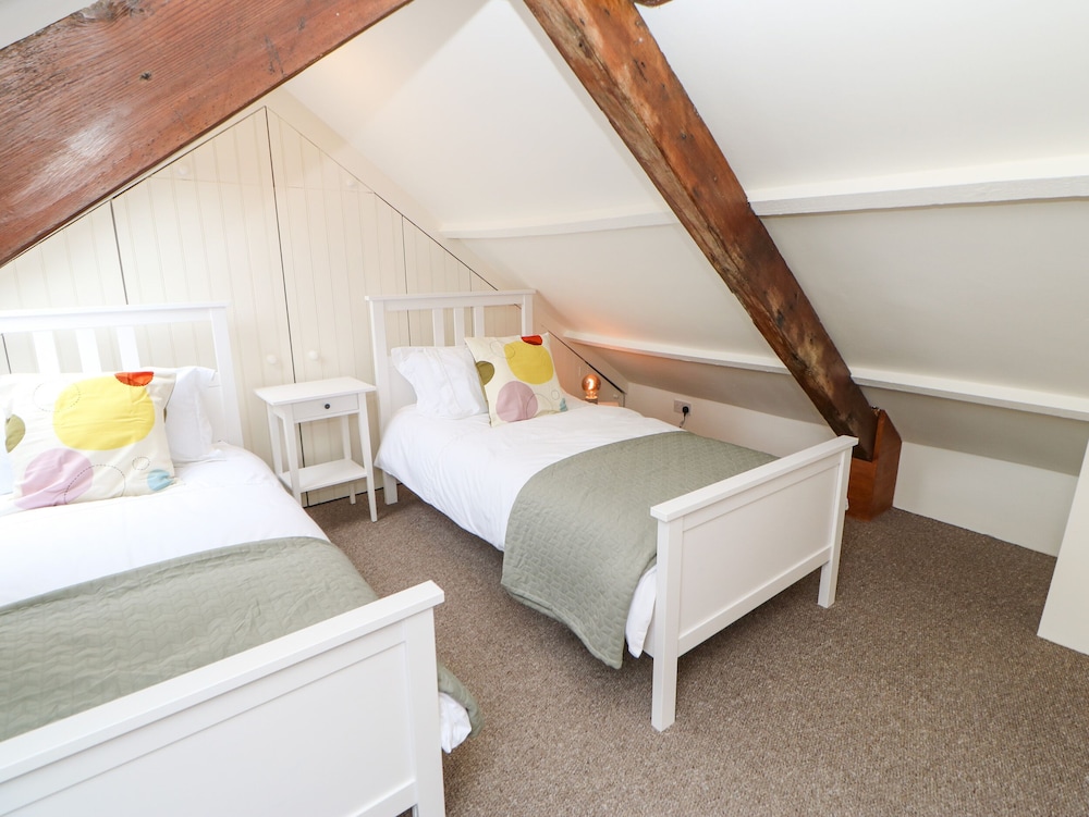 The Cottage, 5 Richley Terrace