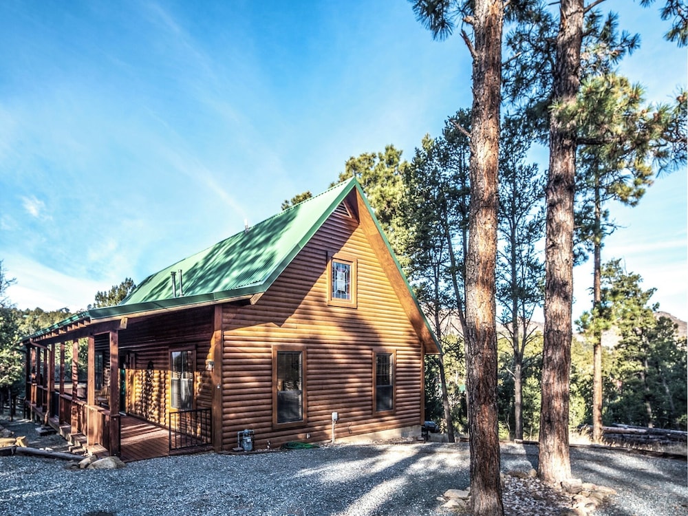 Wine N Pines by Ruidoso Vacation Rentals