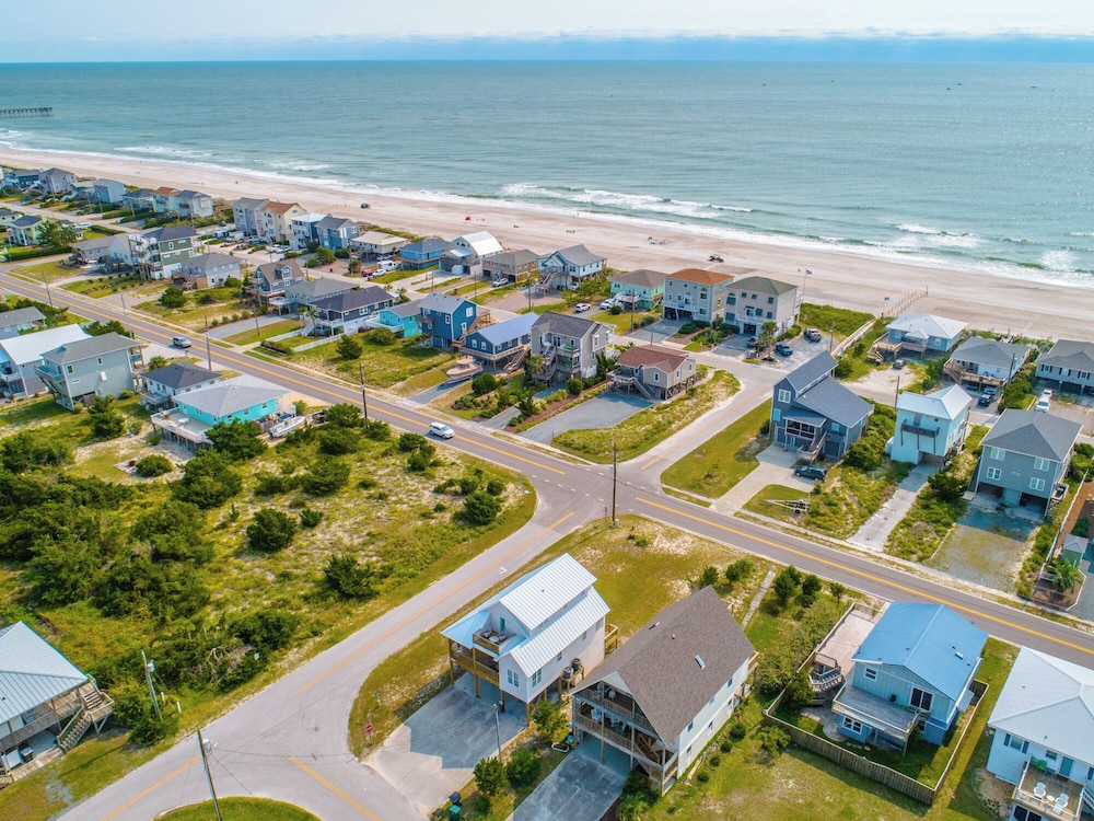 Casa Capri by Topsail Realty