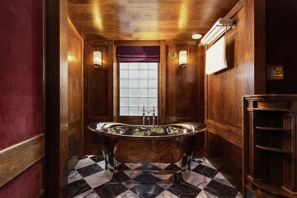 House of Gods Hotel 37