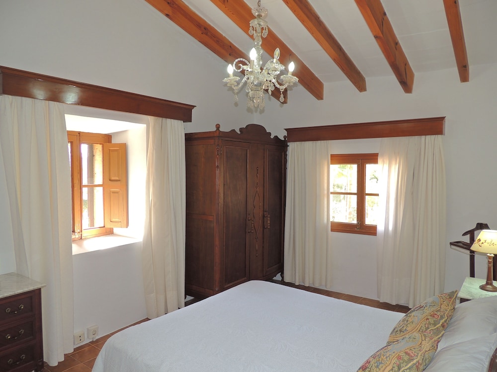 Charming Villa With Pool in Algaida photo 4