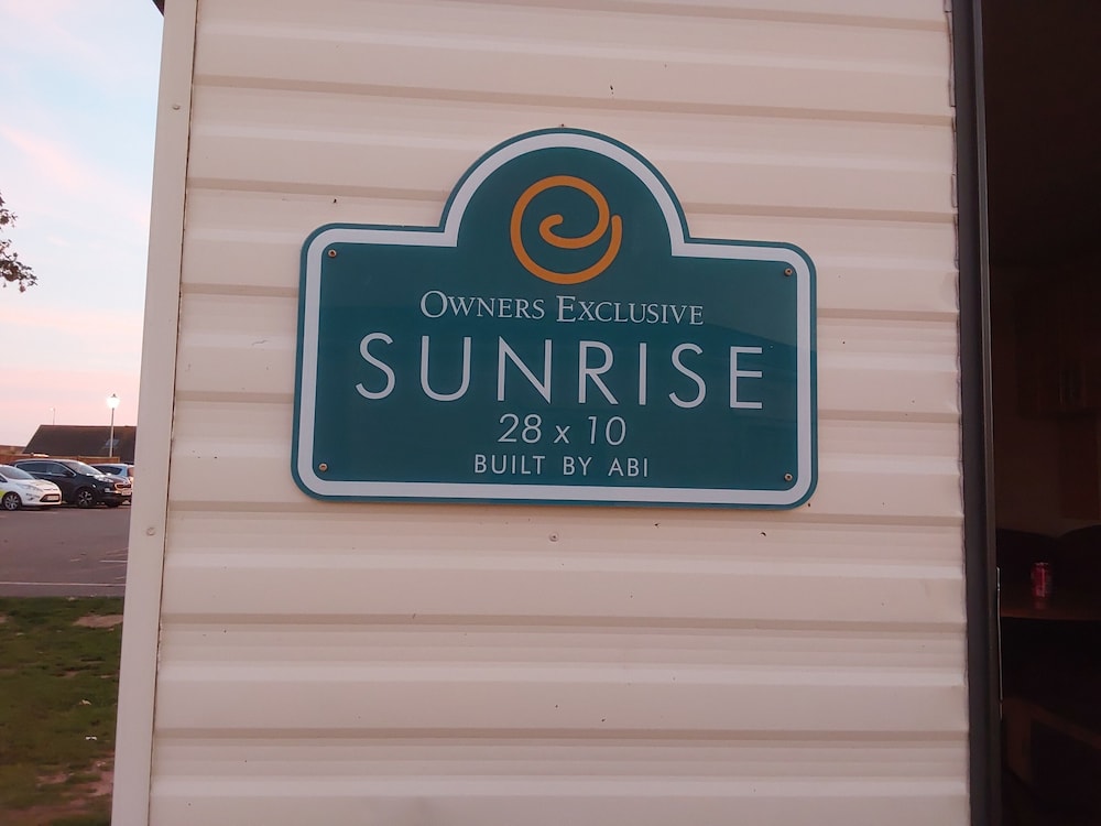 Family Fun 2-bed Caravan Family Romney Marsh view 5