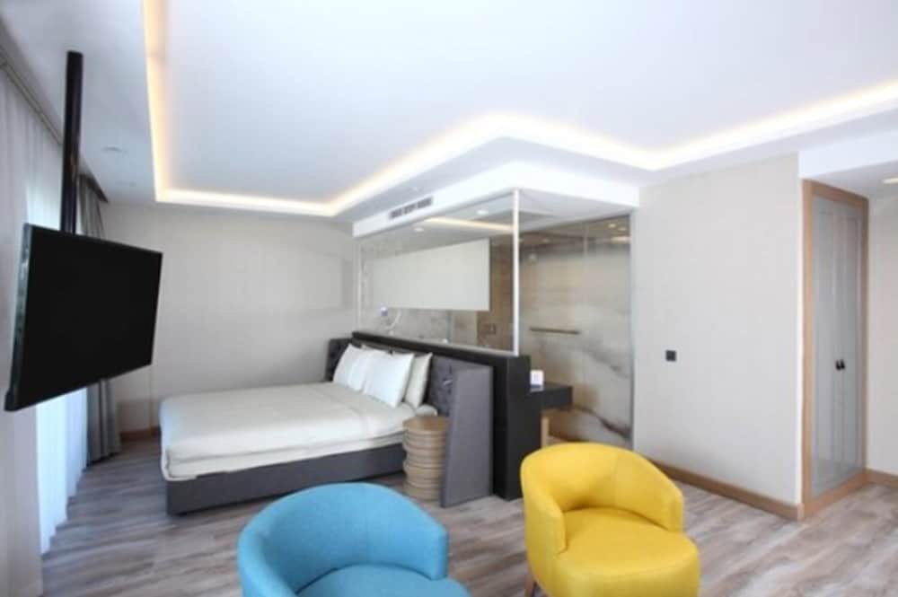 Eskiceshme - Sadece Yetişkinler - Özel Sınıf - Image 19