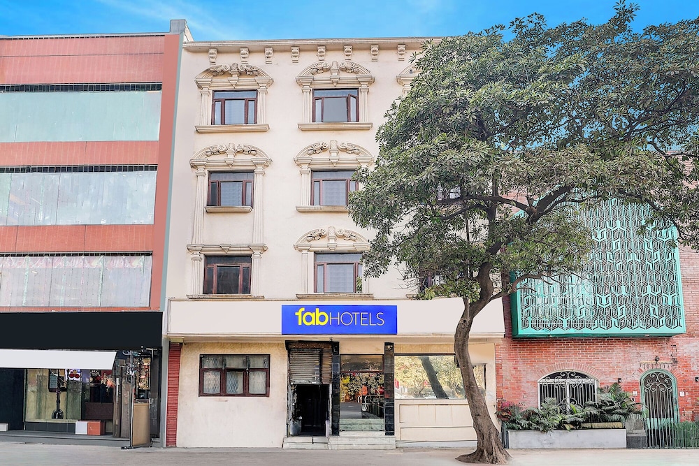 Fabhotel Gold Palace