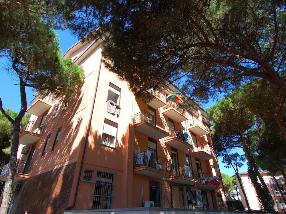 Sun Drenched Seaside Holiday Home near Venice view 4