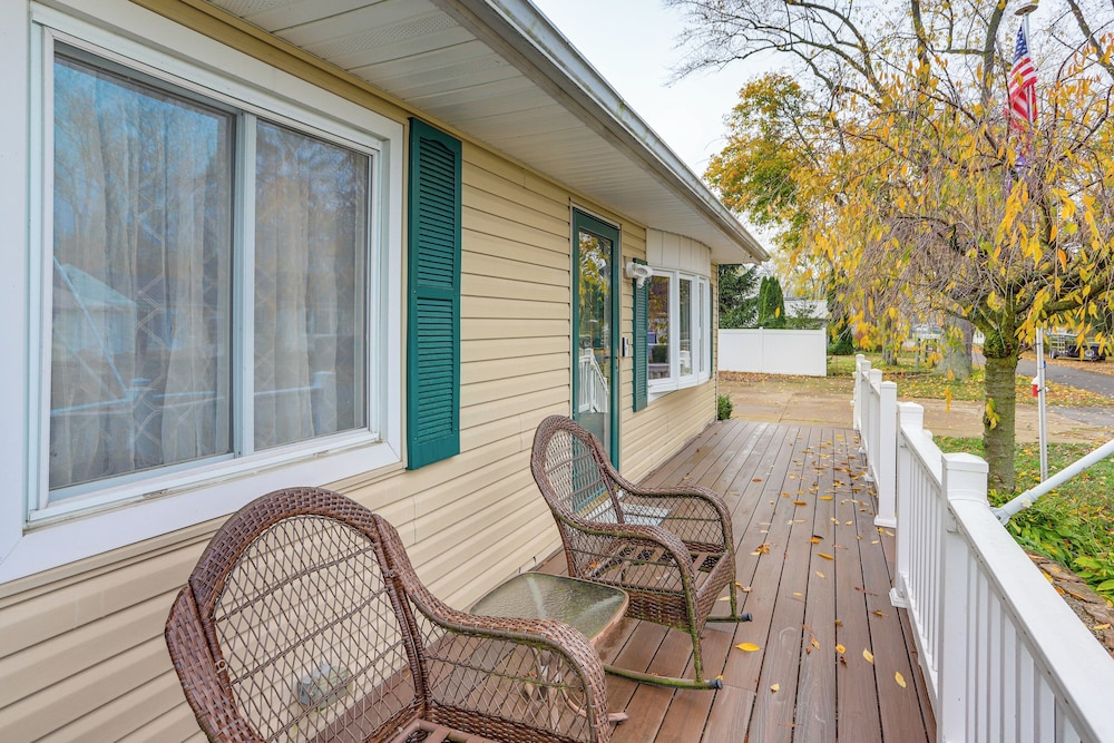 Walk to Sandusky Bay: Home w/ Hot Tub & Fire Pit!