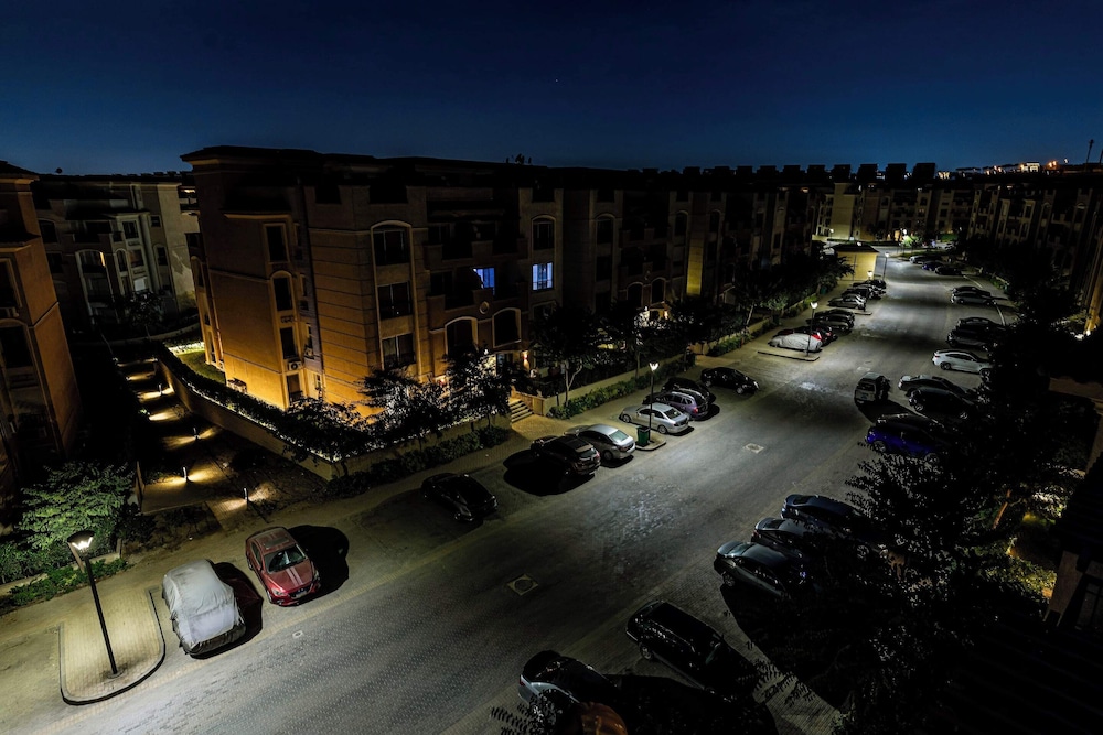 Imperial & Inviting 3bdr Duplex w/ Roof @new Cairo