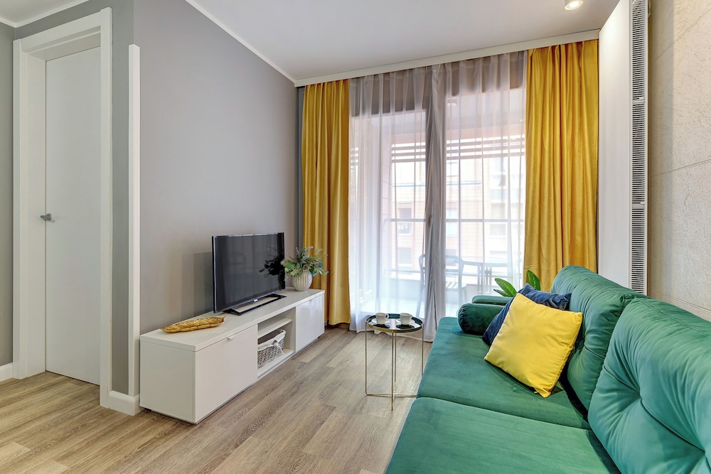 Aura - Riverside & Parking by Downtown Apartments
