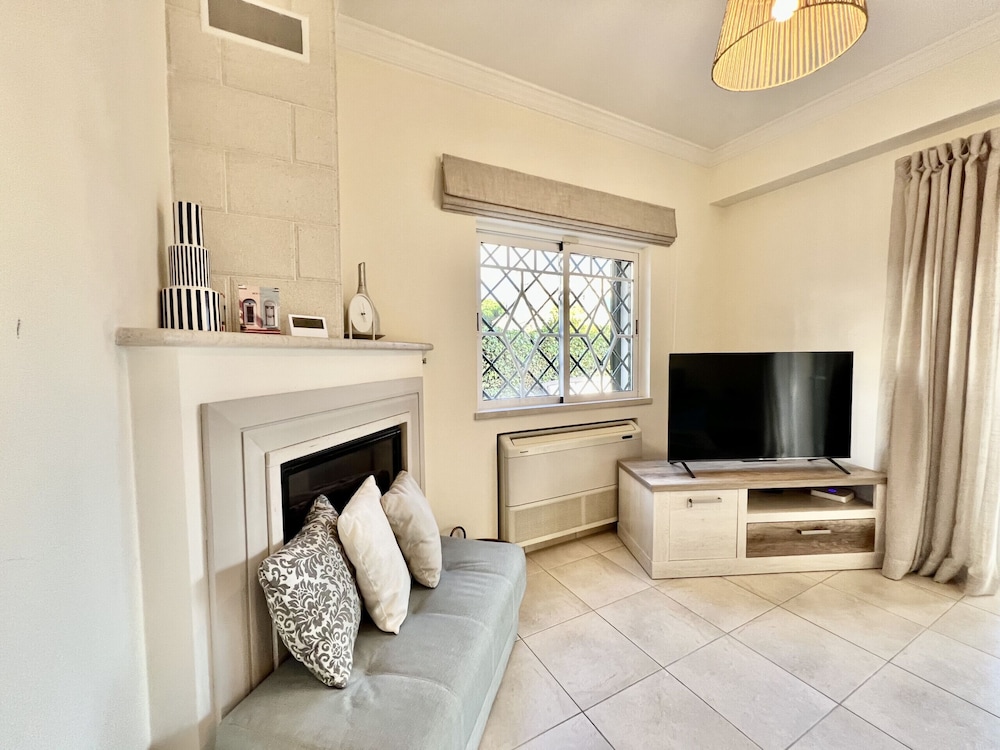 Vilamoura Deluxe Villa by Homing