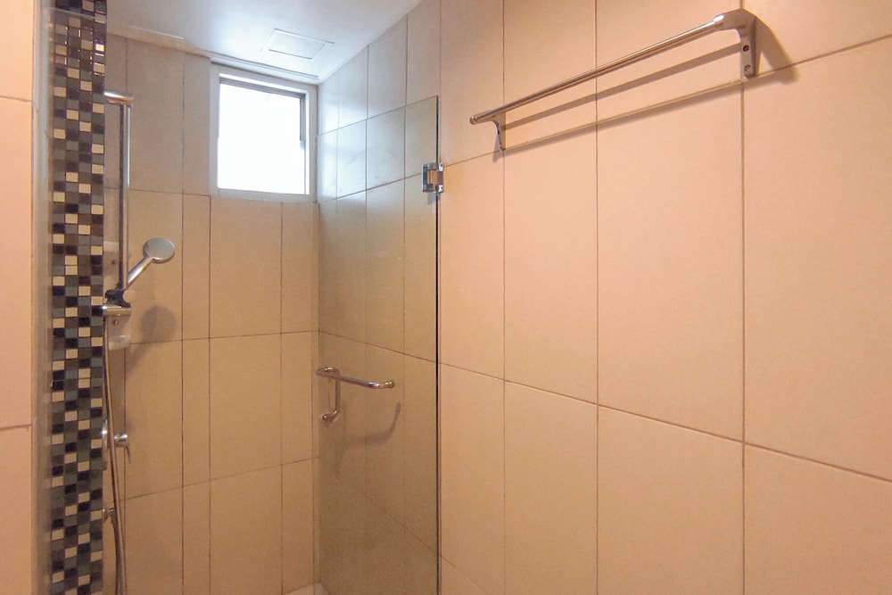 Wonderful And Relaxing 3Br At The Via And The Vue Apartment, Surabaya - 10