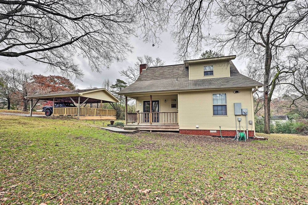 Tranquil Retreat w/ Dock on Lake Hamilton! view 2