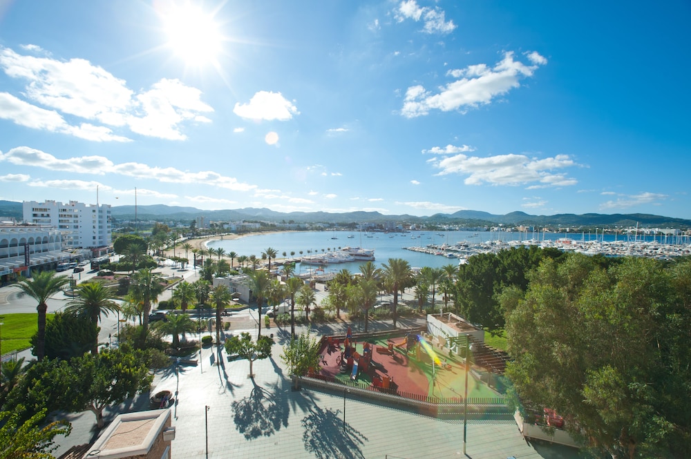 The Red Hotel by Ibiza Feeling - Adults only