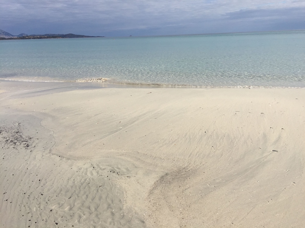 AL FARO VINTAGE HOTEL -SPIAGGIA LA CINTA-SAN TEODORO