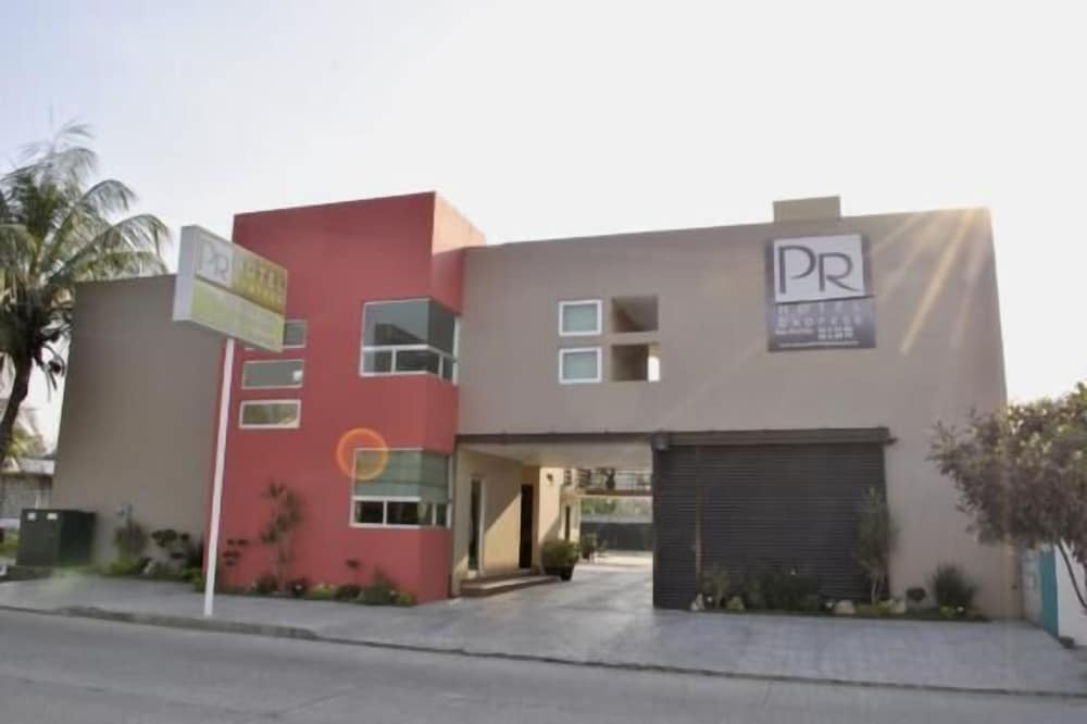 Poza Rica Vacations - PR Express - Property Image 1