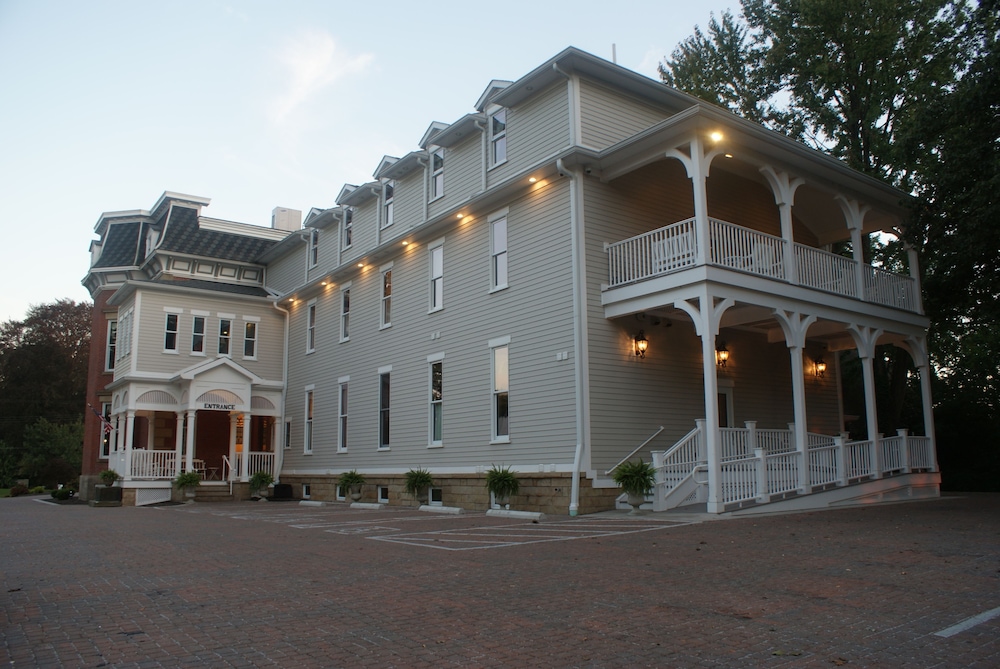 Steele Mansion