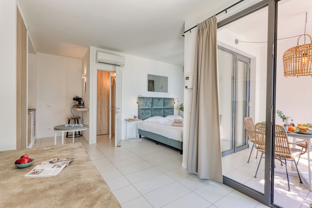 Holiday Resort Balzi Rossi