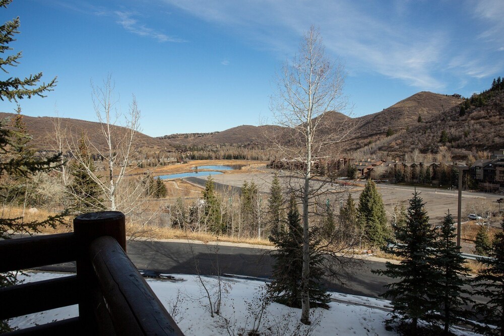Trail's End Lodge at Deer Valley Resort - One Bedroom Deluxe Residence with Spa #304 1 Condo