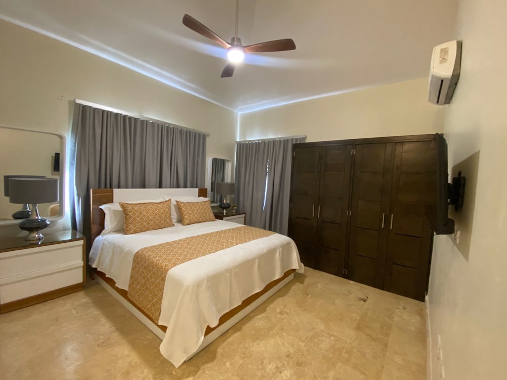 Luxury 5 Bedrooms Villa in Hispañola -sosua