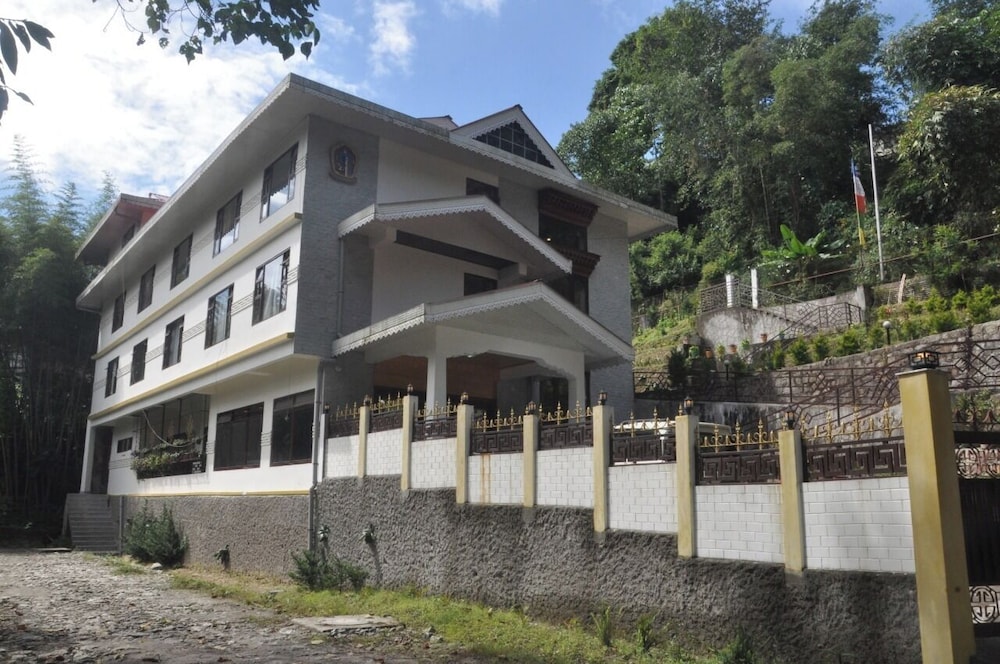 Kunden Fortune Resort Gangtok Near MG Marg