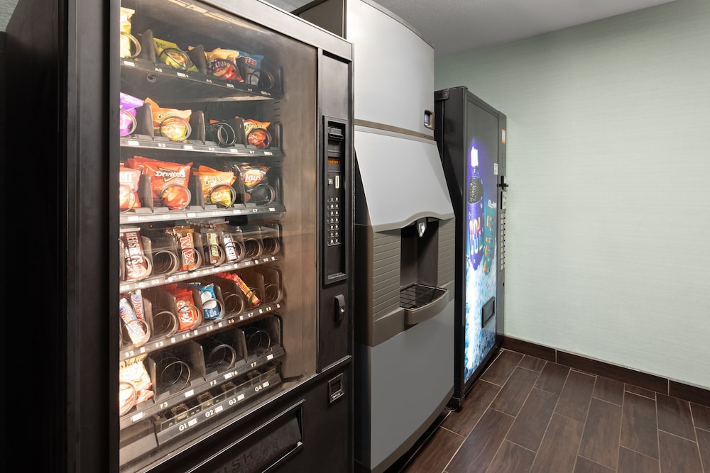 Mount Pleasant Vacations - Americas Best Value Inn Suites Racine - Property Image 14