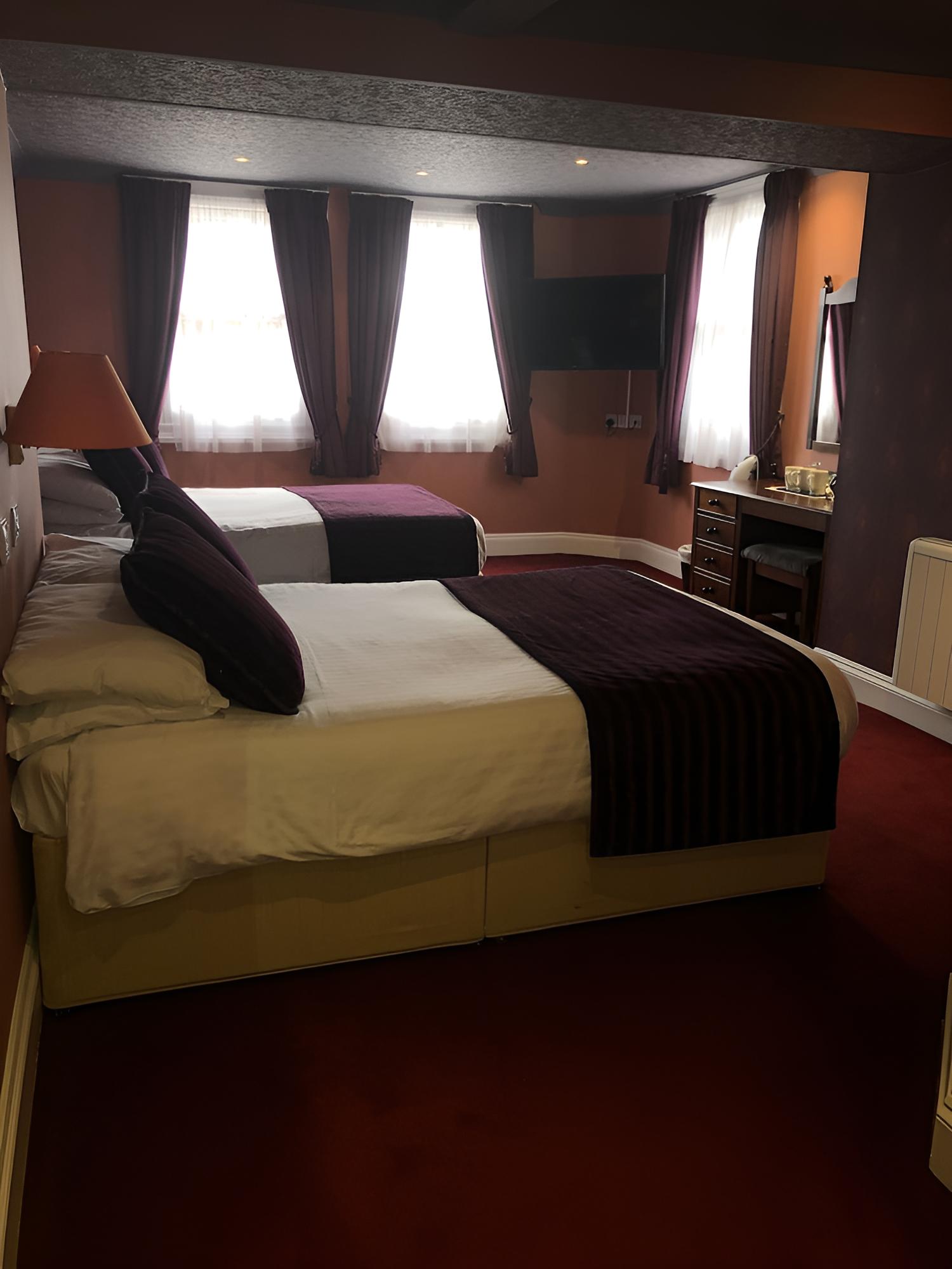 Skegness Vacations - The Vine Hotel - Property Image 6