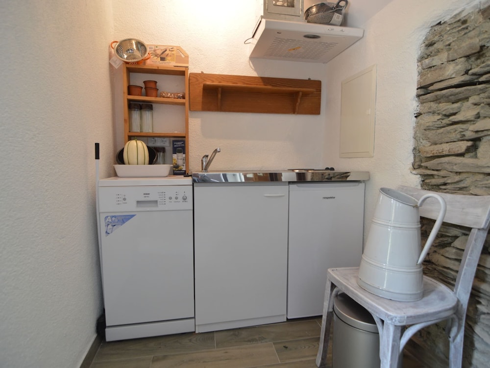 Cozy Apartment in Immerath near Fishing