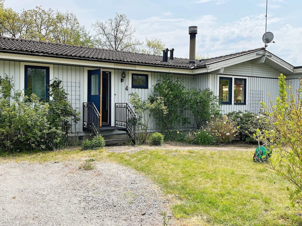 6 Person Holiday Home in Torhamn view 5