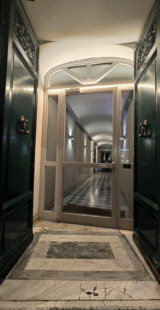 Rooms And Comfort Apartment
