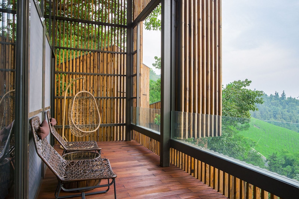 Meijie Mountain Hotspring Resort