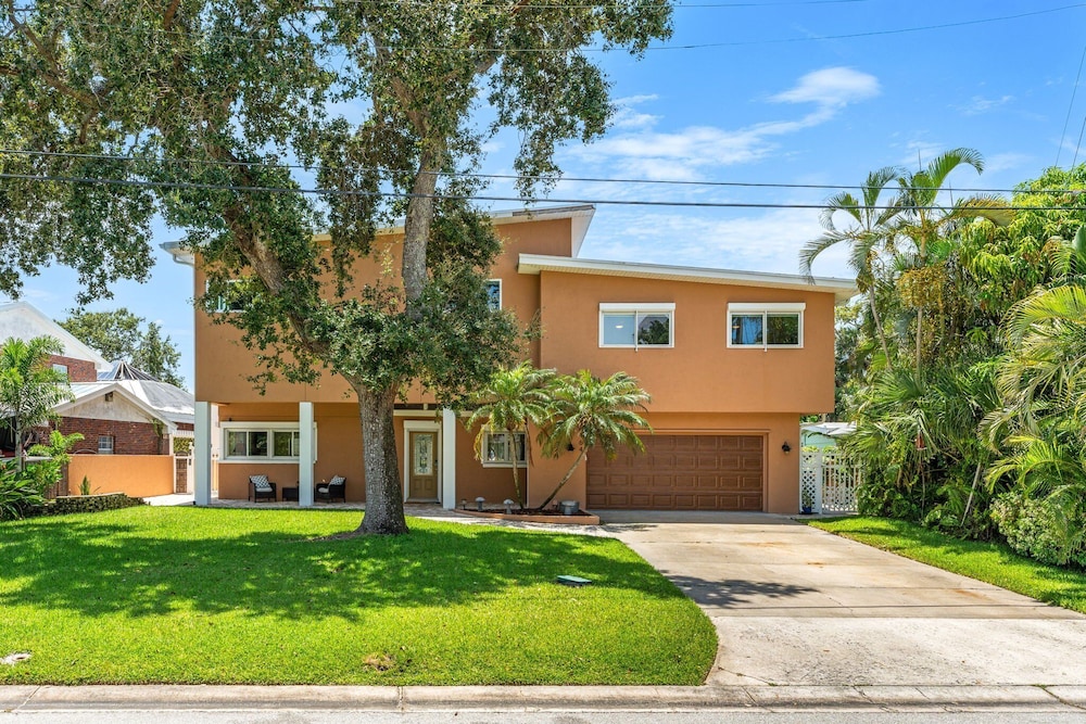 464 Indian Creek Dr