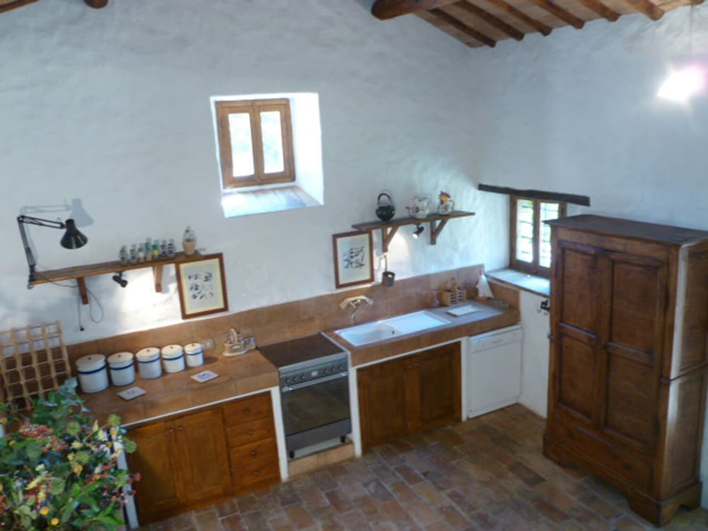Photo 28